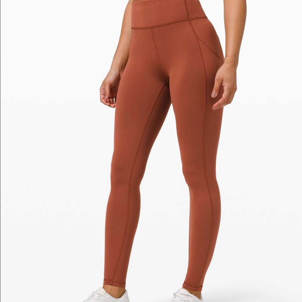 NWT lululemon invigorate 25”